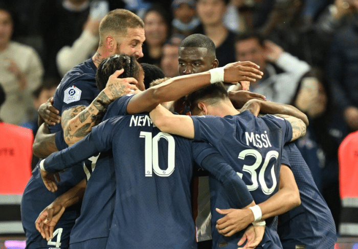 冠军绝杀夜2-1、3-1！大巴黎3线高歌，AC米兰差3分领跑，意甲乱了