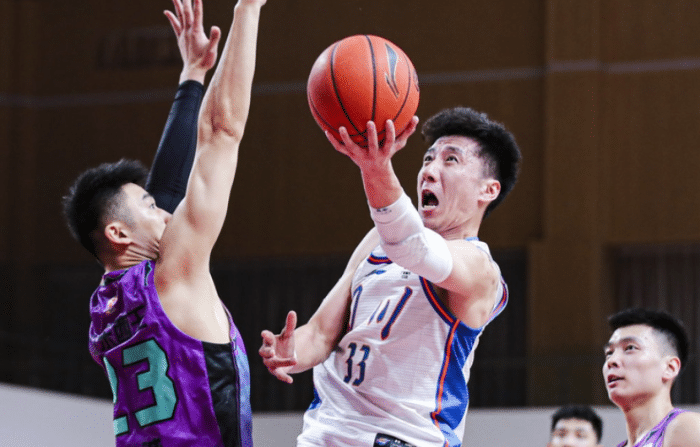 CBA头号黑马出炉!疯狂6连胜杀进前六,5大新援全爆发太狠