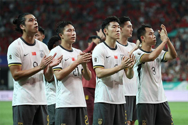 国足新名单引争议 肖赧暗示部分球员落选原因