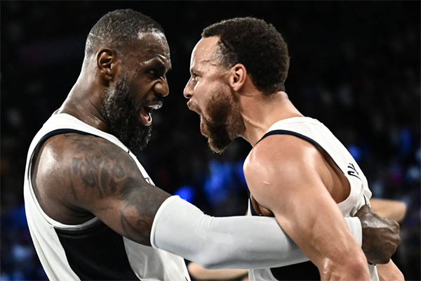 NBA巨星詹姆斯和库里2026年联手可能性引关注