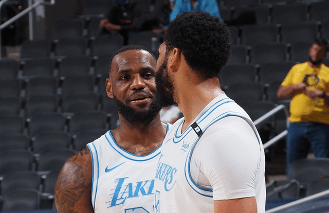NBA末轮太刺激!2场生死大战,4队全力求败,湖人惨遭戏耍