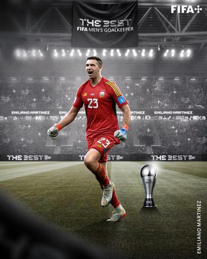 官方：大马丁当选FIFA年度最佳门将