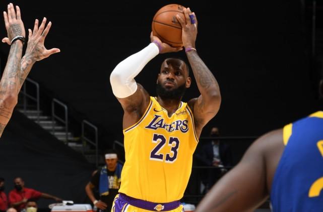 第21位飙升至第3位!湖人进攻爆发靠三分球?人人都是神射手